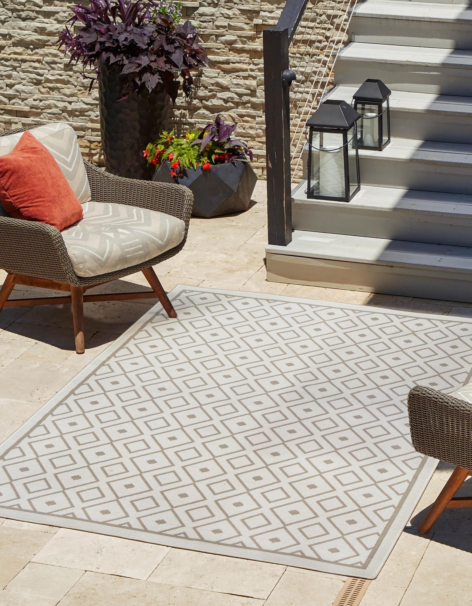 Seaside Lattice Collection Area Rug - Brighton