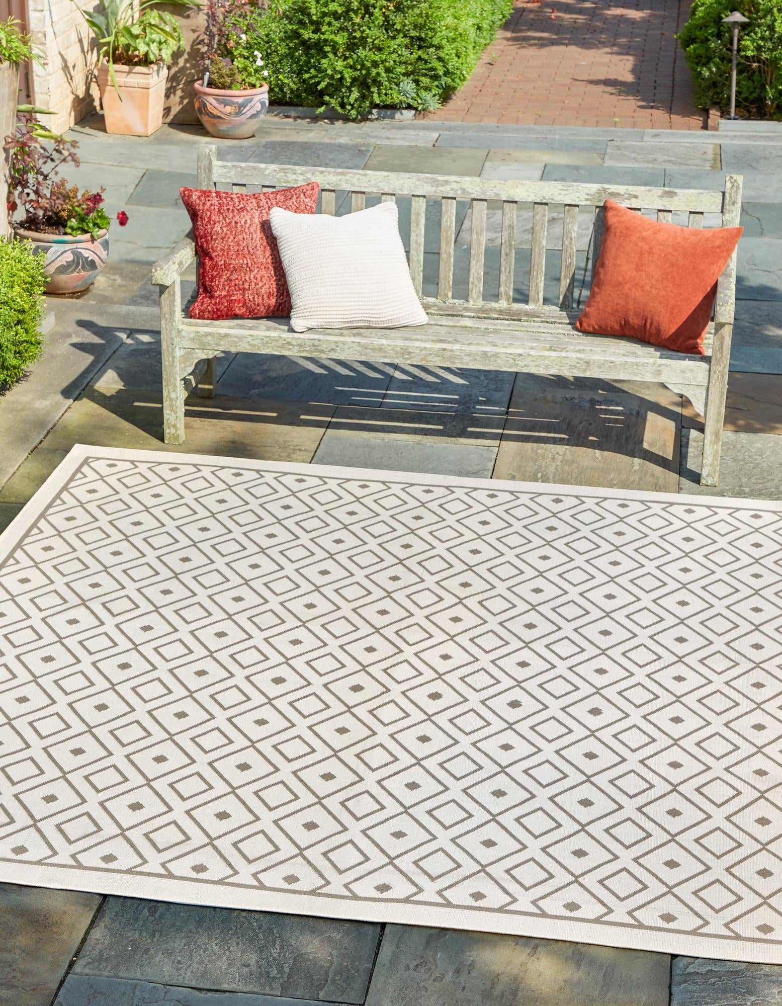 Seaside Lattice Collection Area Rug - Brighton