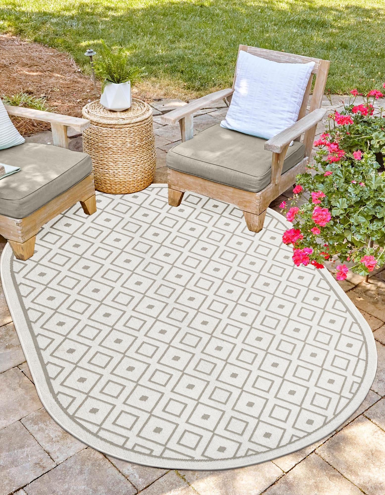 Seaside Lattice Collection Area Rug - Brighton