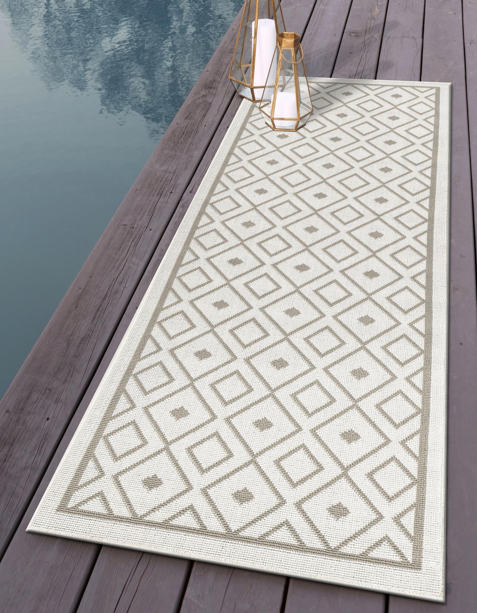 Seaside Lattice Collection Area Rug - Brighton