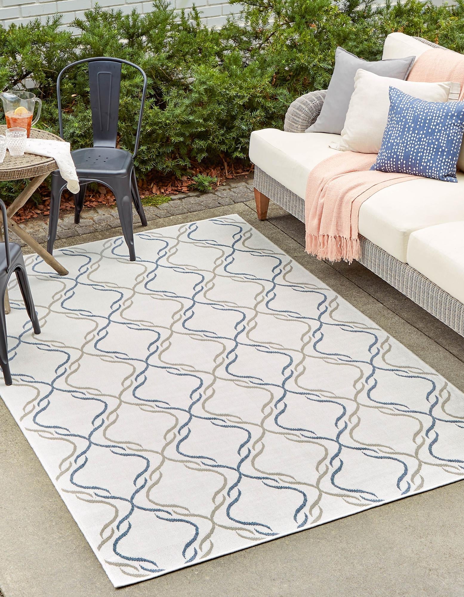 Seaside Lattice Collection Area Rug -  Hastings