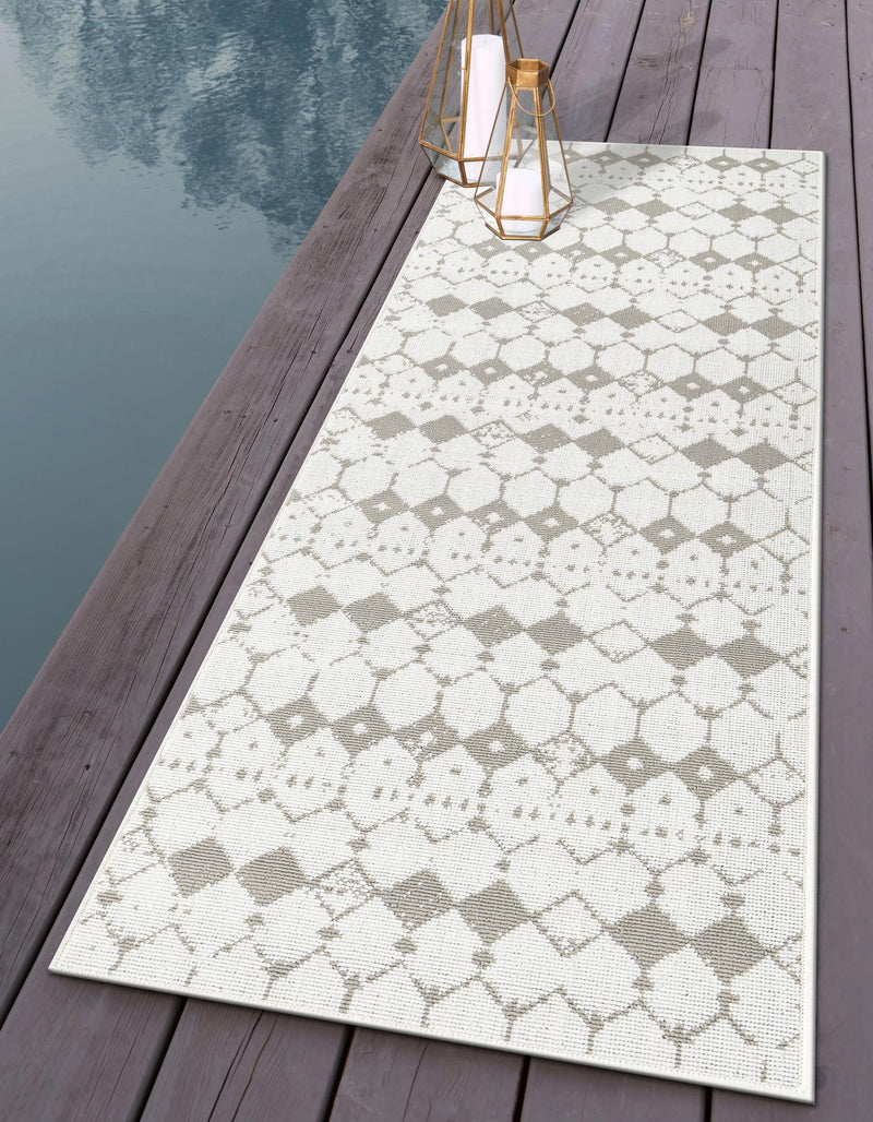 Seaside Lattice Collection Area Rug -  Margate Runner Ivory and Gray  lifestyle 227