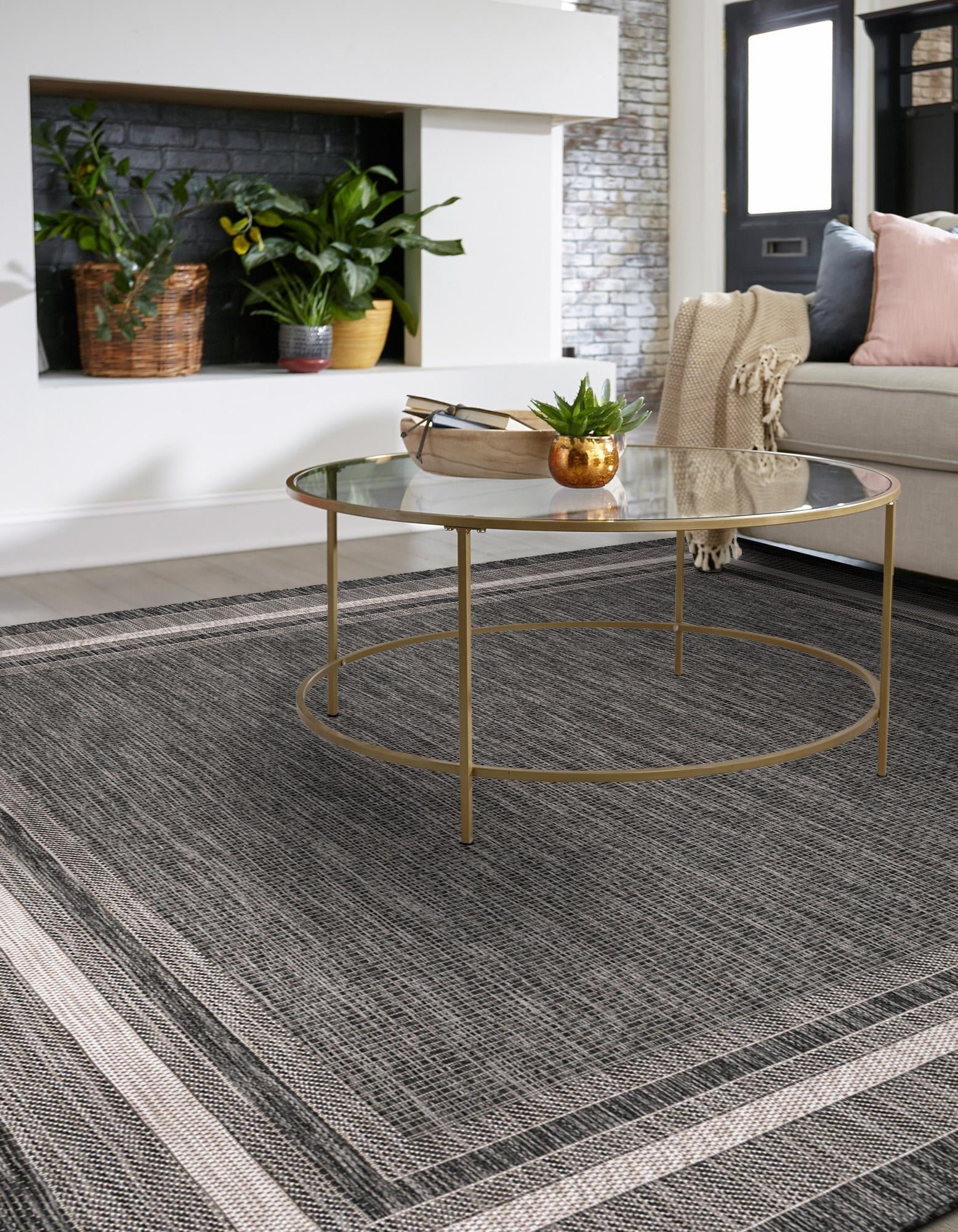 Terrace Fringe Collection Area Rug - Veranda (Black)