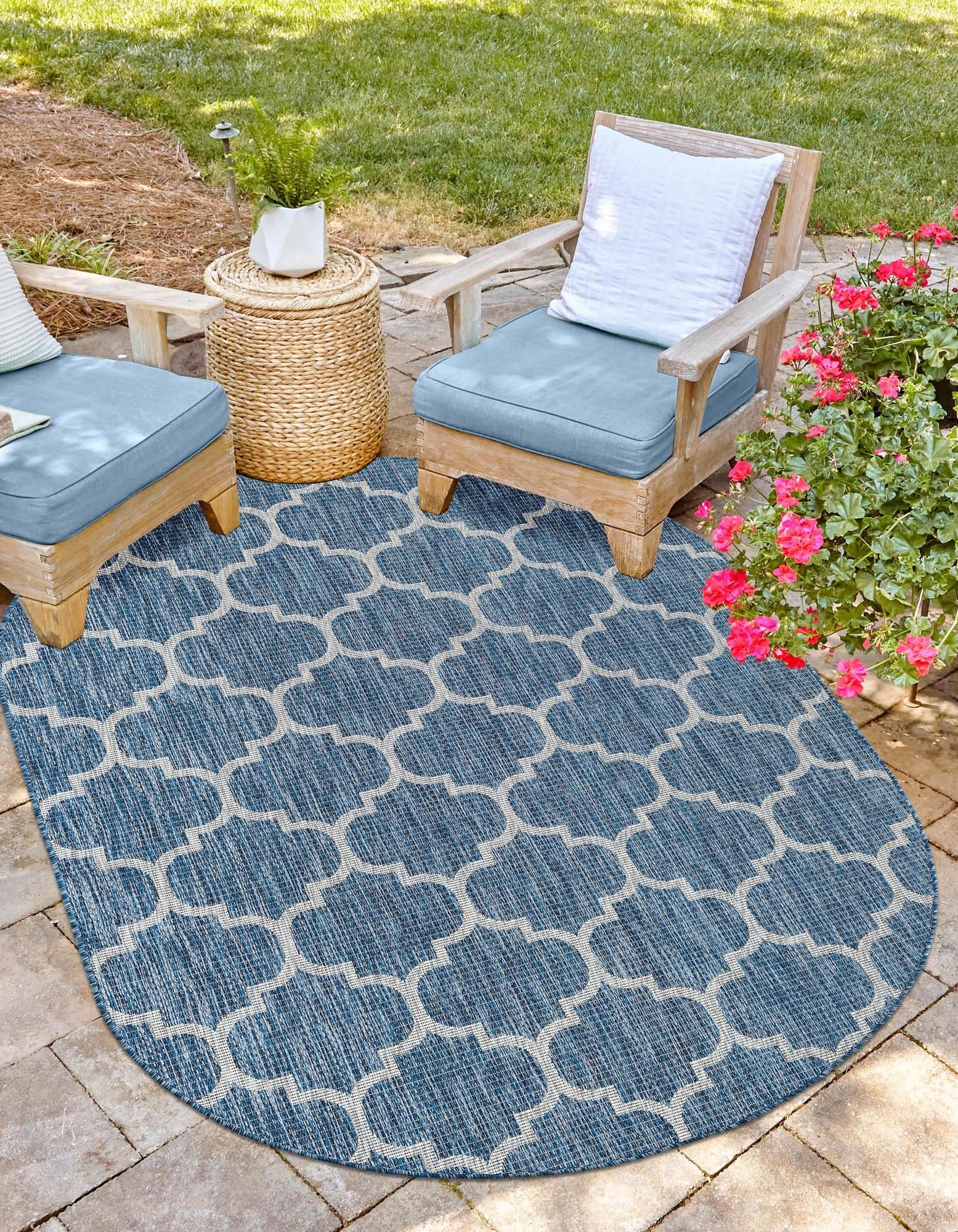 Seaside Lattice Collection Area Rug - Arbor (Navy Blue)