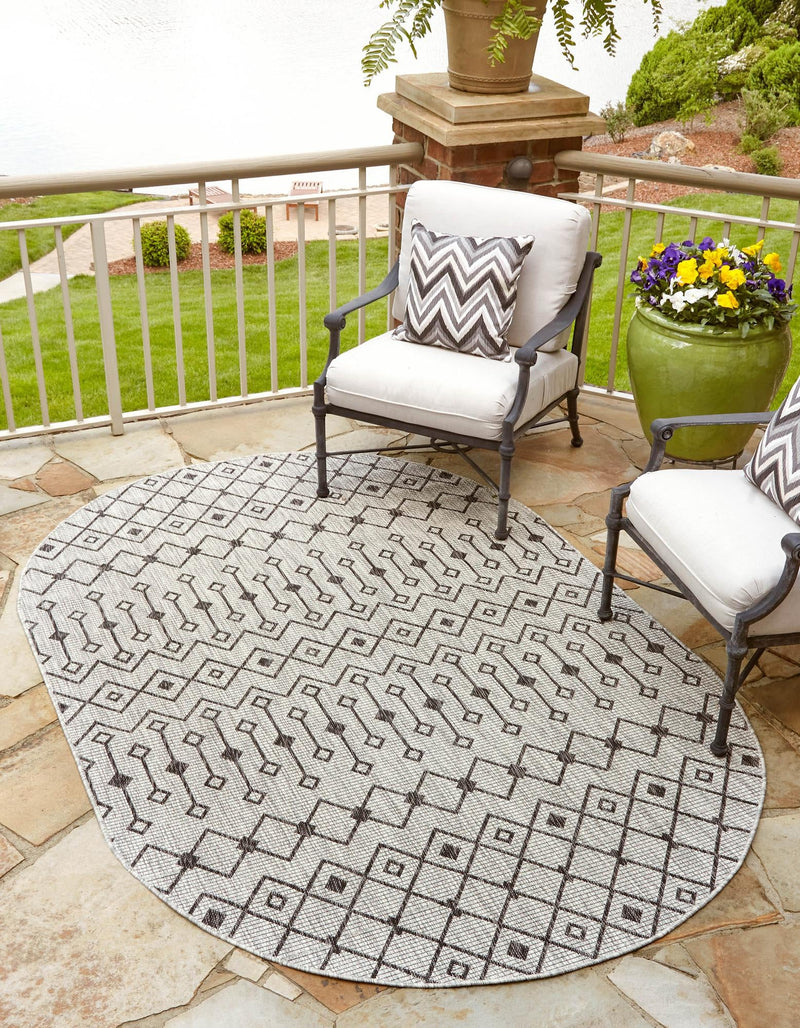 Garden Lattice Oasis Collection Area Rug -  Pergola (Gray) Oval Gray  lifestyle 0