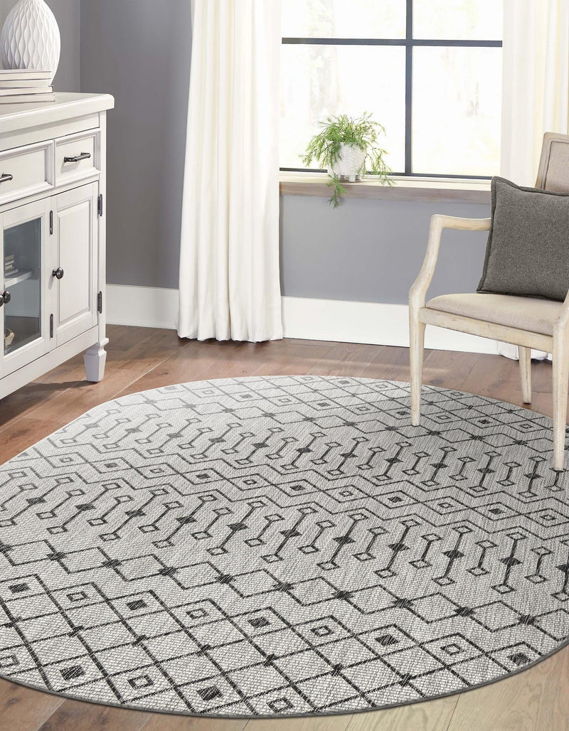 Garden Lattice Oasis Collection Area Rug -  Pergola (Gray) Oval Gray  lifestyle 49