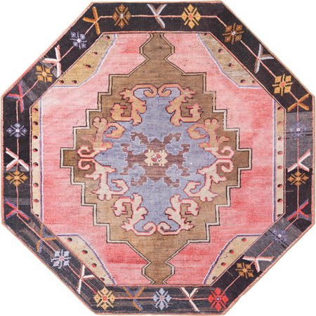 Heritage Elegance Collection Area Rug -  Winterthur (Pink)