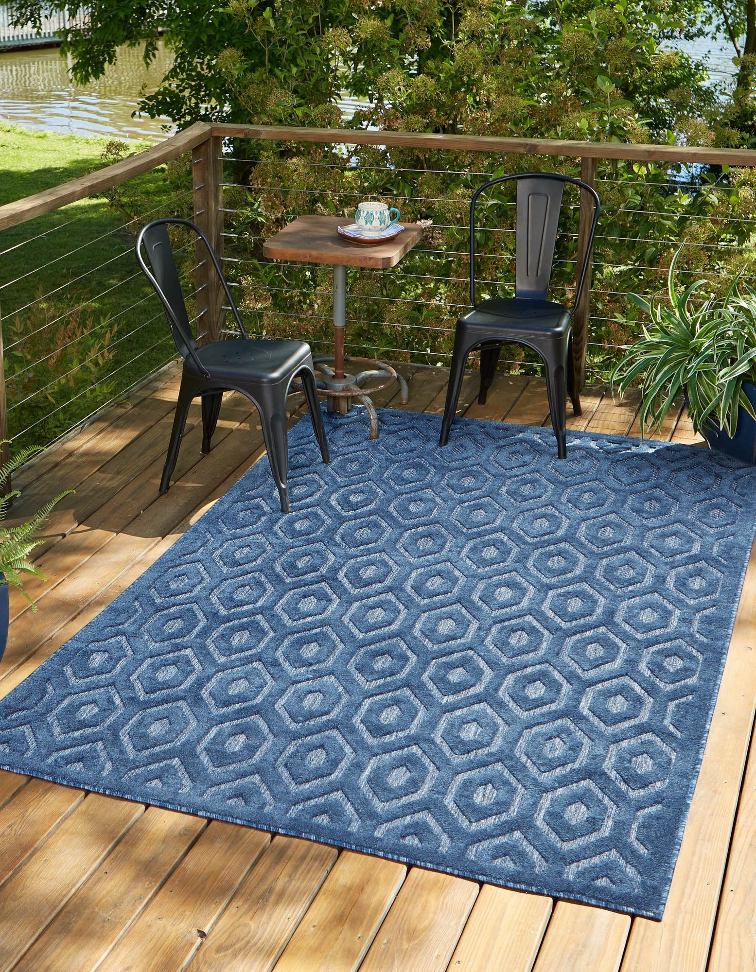 Garden Lattice Charm Collection Area Rug - Arbor (Navy Blue)