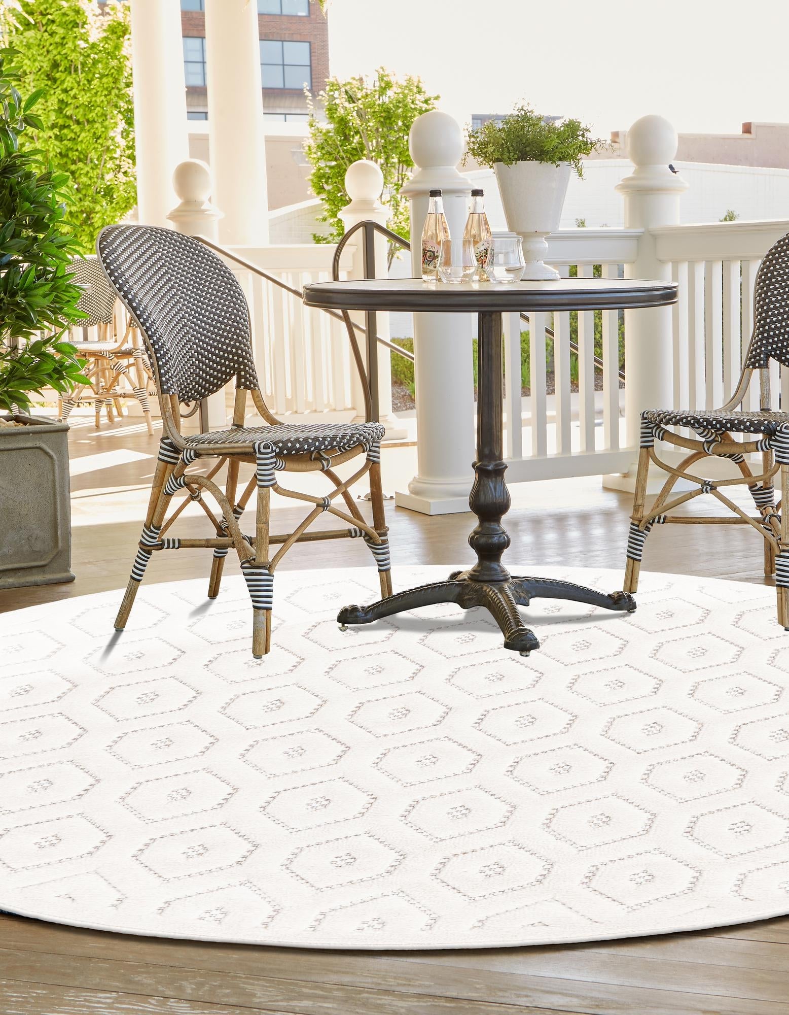 Garden Lattice Charm Collection Area Rug - Arbor (Ivory)