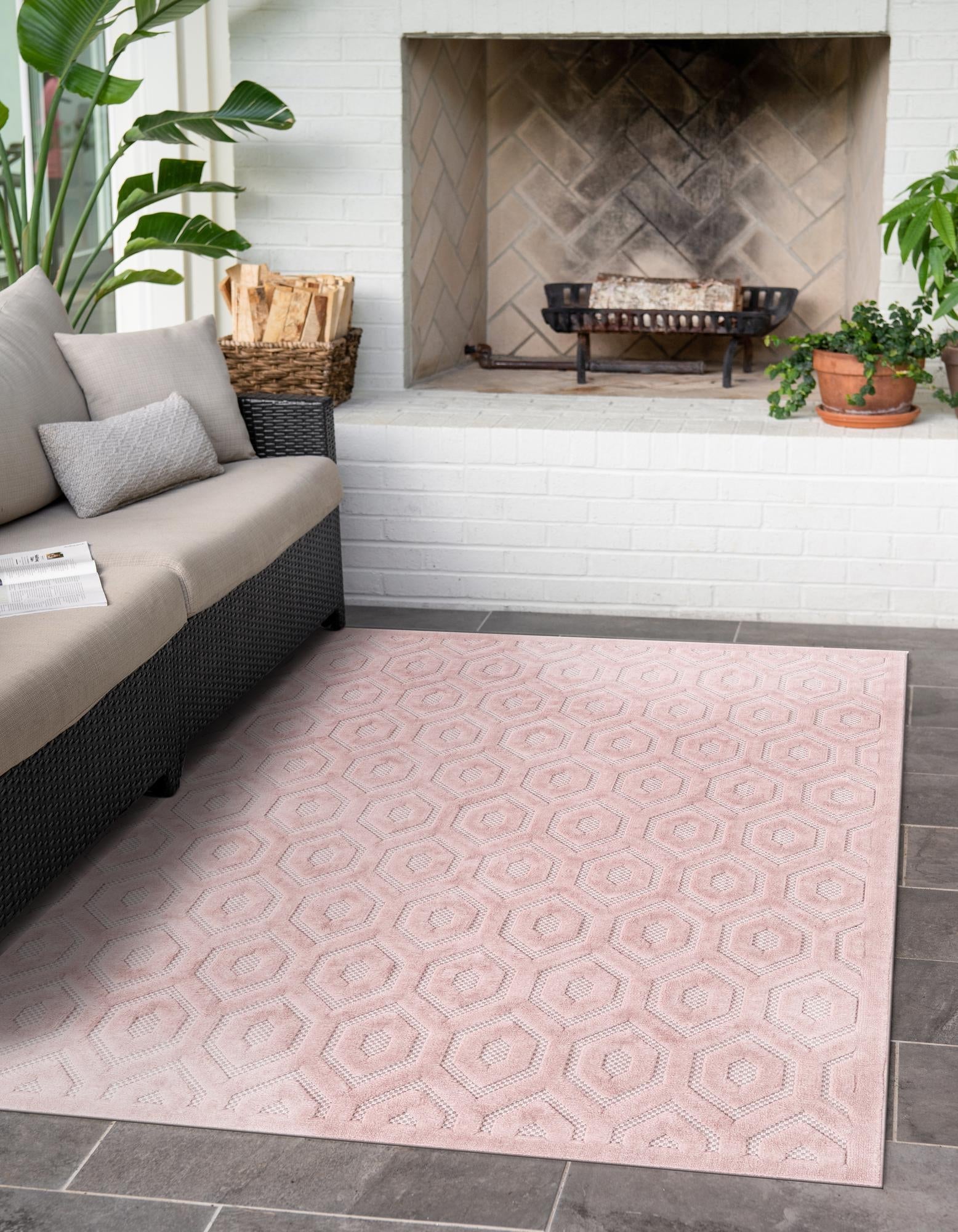 Garden Lattice Charm Collection Area Rug - Arbor (Pink)