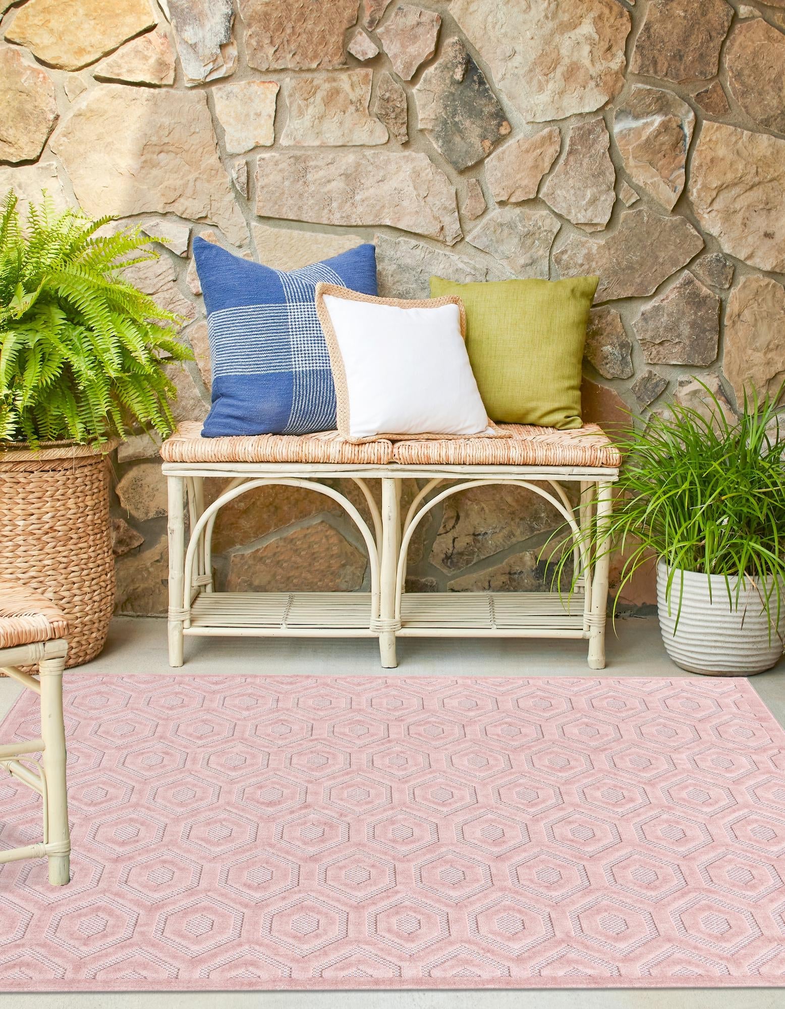 Garden Lattice Charm Collection Area Rug - Arbor (Pink)