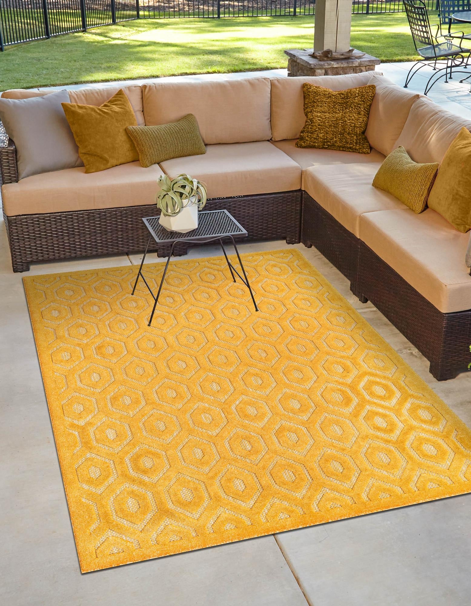 Garden Lattice Charm Collection Area Rug - Arbor (Yellow)