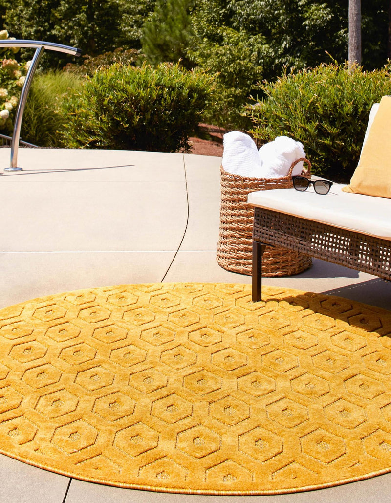 Garden Lattice Charm Collection Area Rug - Arbor (Yellow) Round Yellow  lifestyle 24