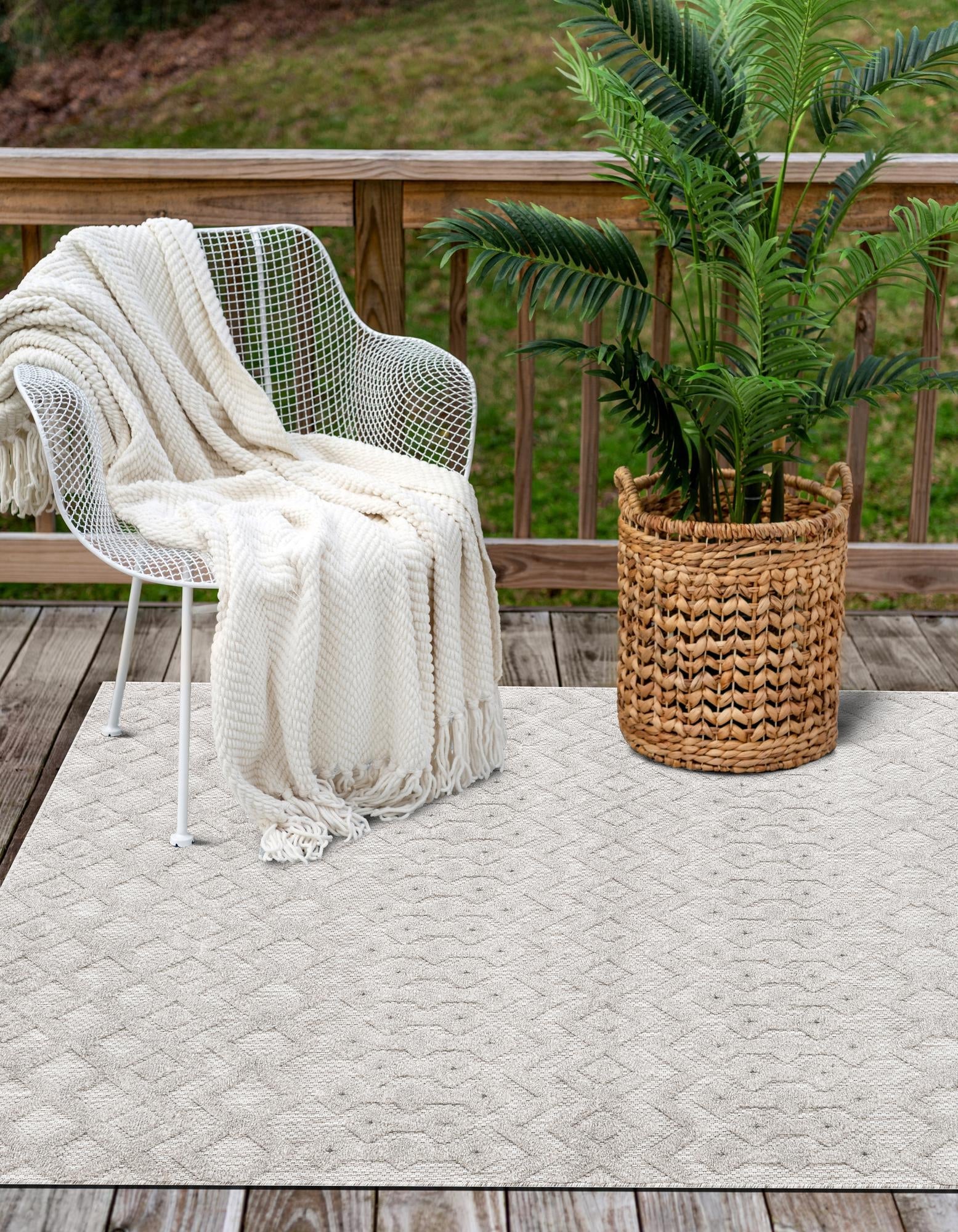 Garden Lattice Charm Collection Area Rug -  Pergola (Grey)