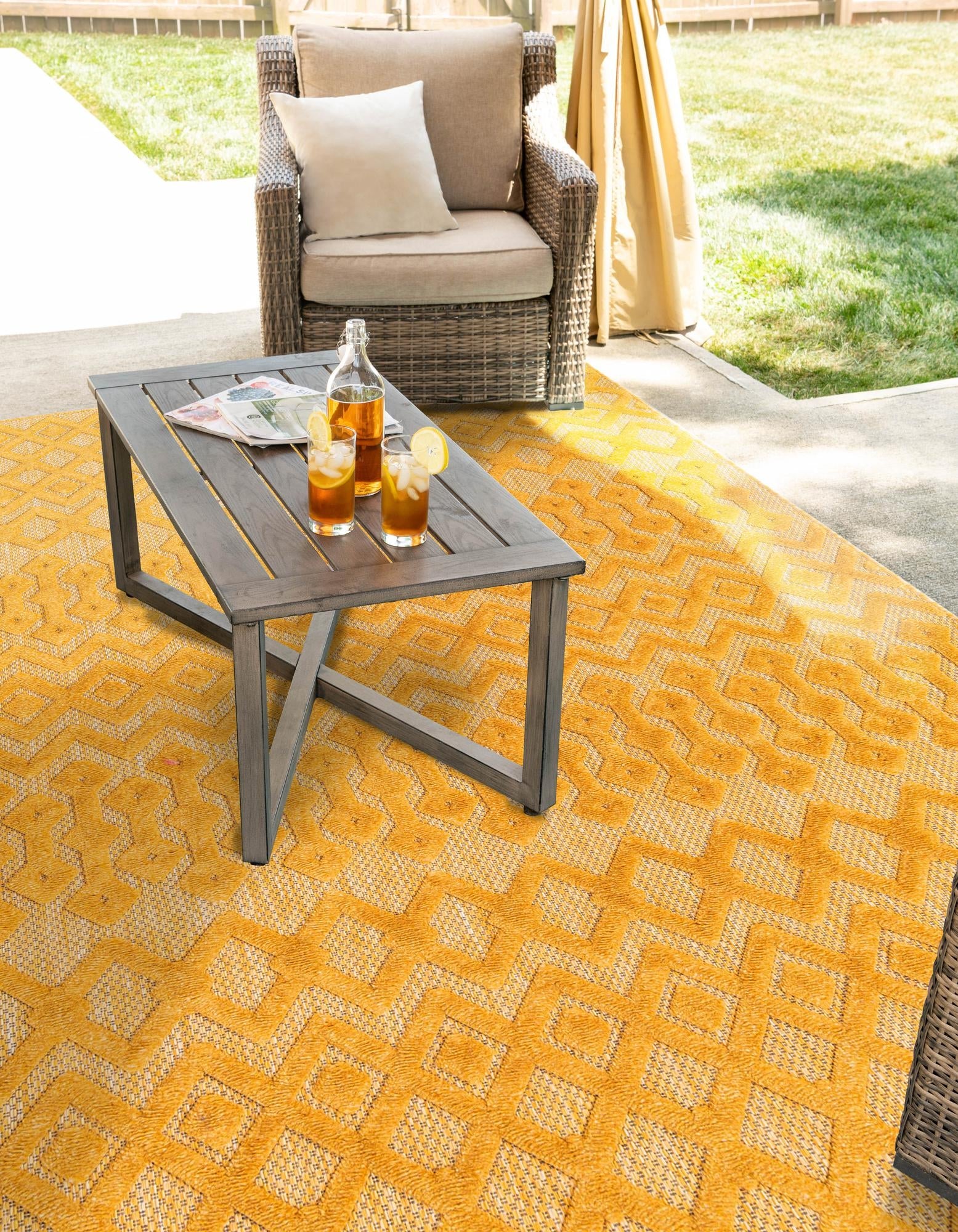 Garden Lattice Charm Collection Area Rug -  Pergola (Yellow)