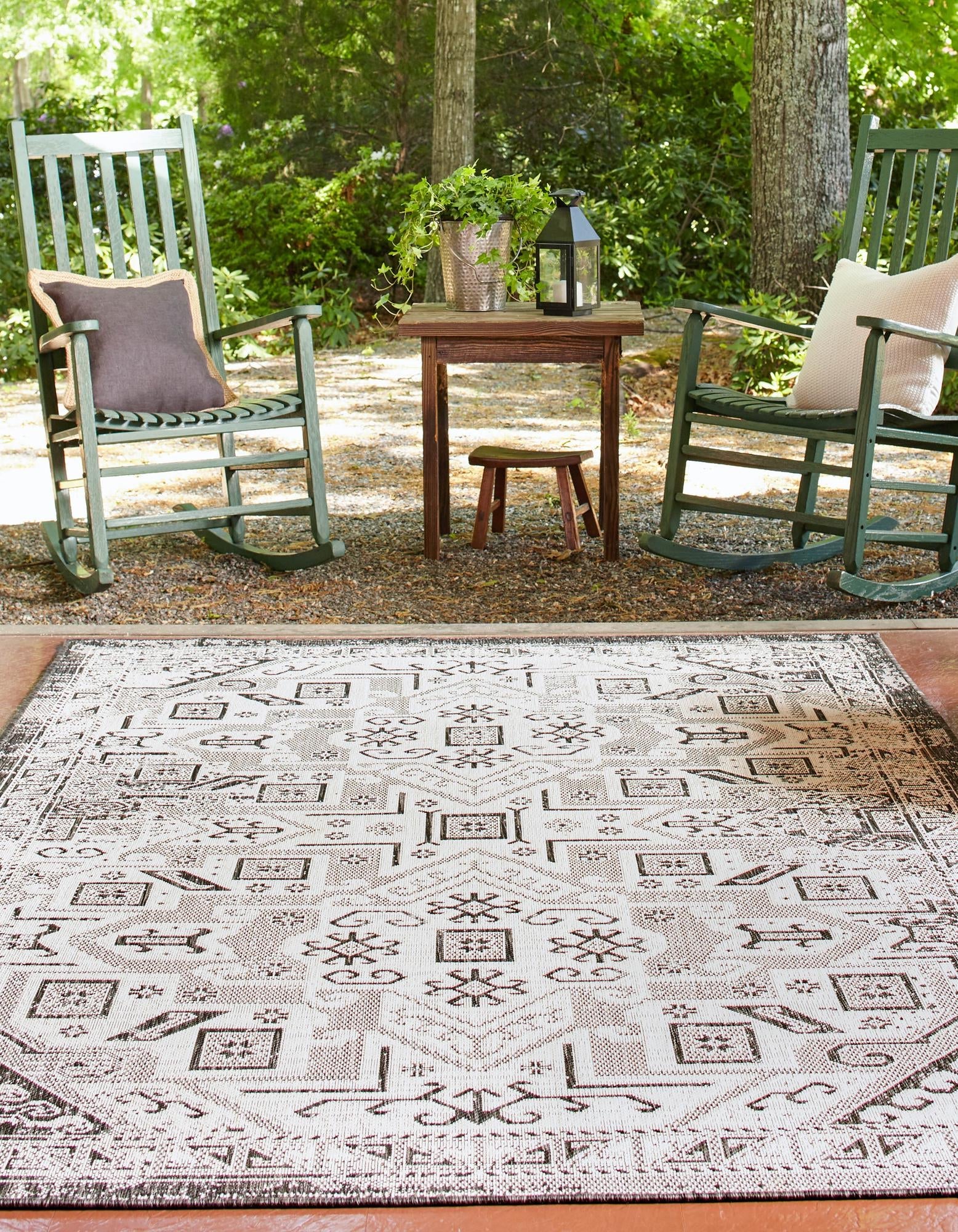 Tribal Terrace Treasures Collection Area Rug - Mayan Marina (Charcoal Gray)