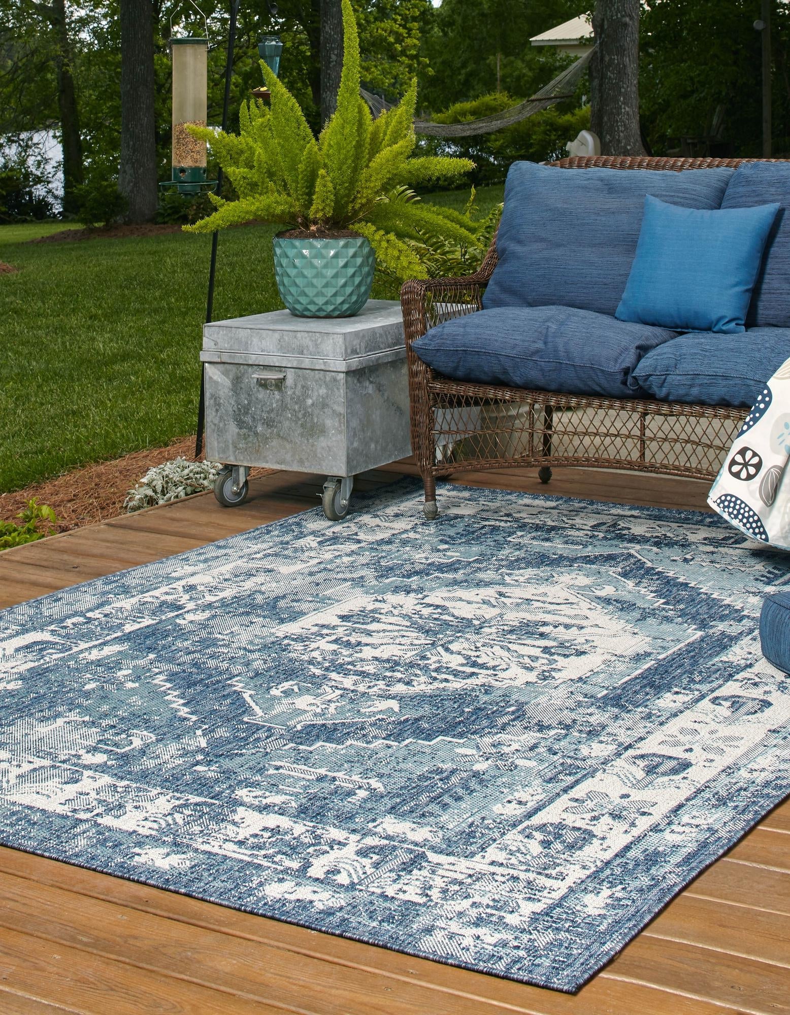 Patio Heritage Collection Area Rug -  Augusta (Blue)