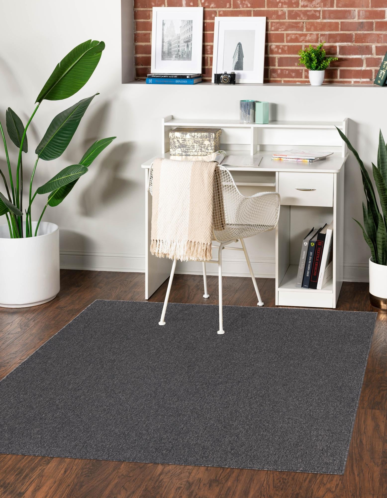 Everyday Elegance Collection Area Rug - Serenity (Charcoal)