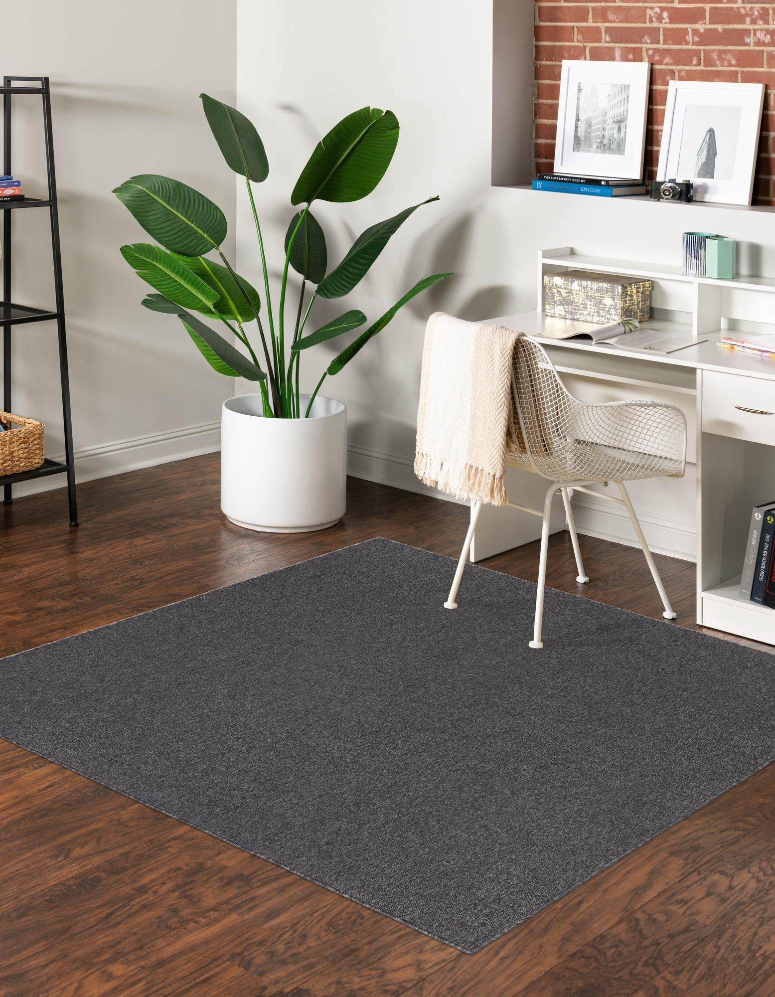 Everyday Elegance Collection Area Rug - Serenity (Charcoal)