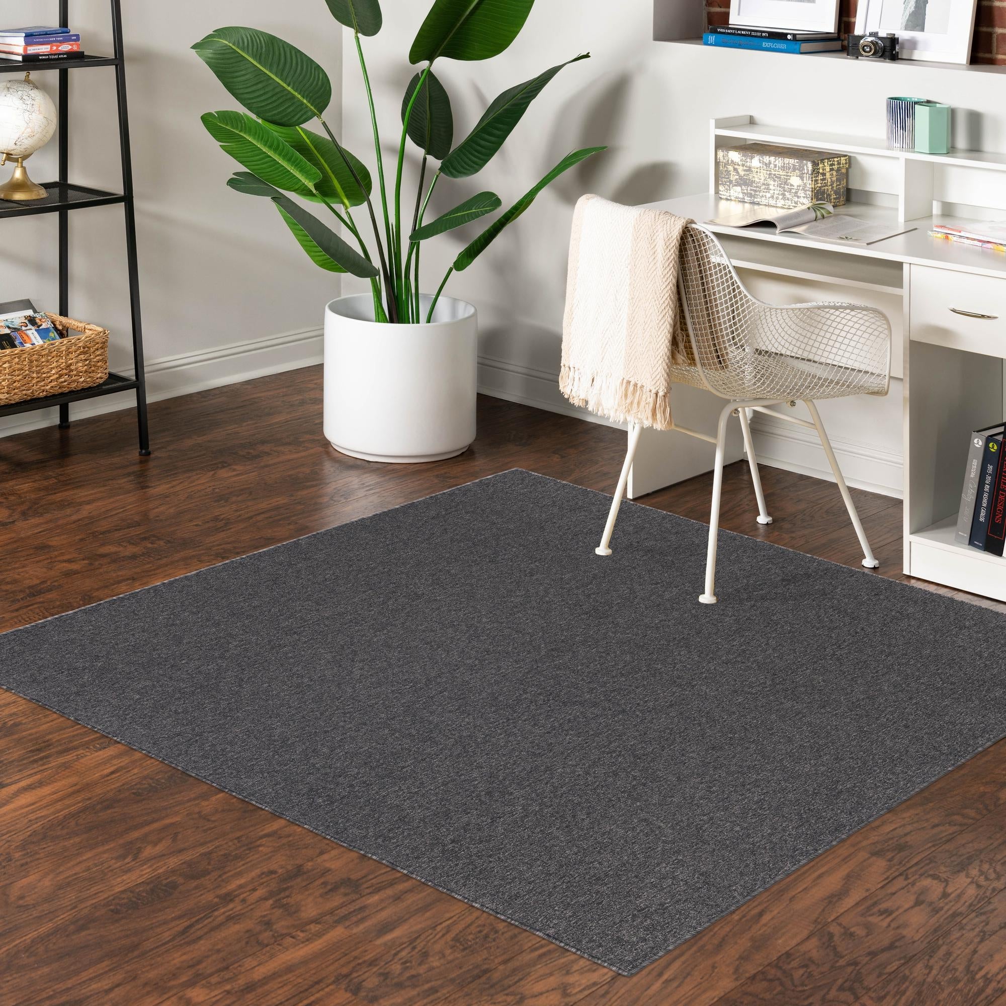 Everyday Elegance Collection Area Rug - Serenity (Charcoal)