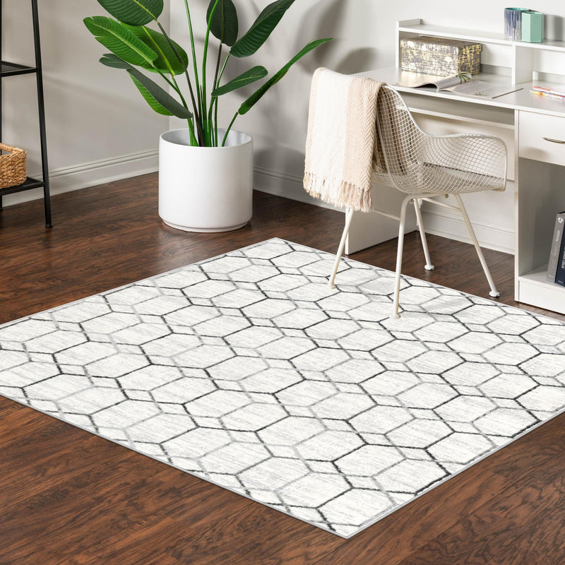 Garden Maze Retreat Collection Area Rug - Hedgegrove Square White  lifestyle 177