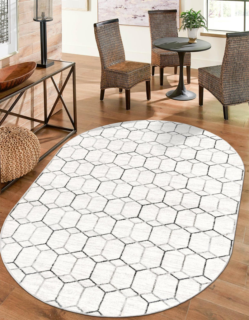 Garden Maze Retreat Collection Area Rug - Hedgegrove Oval White  lifestyle 122