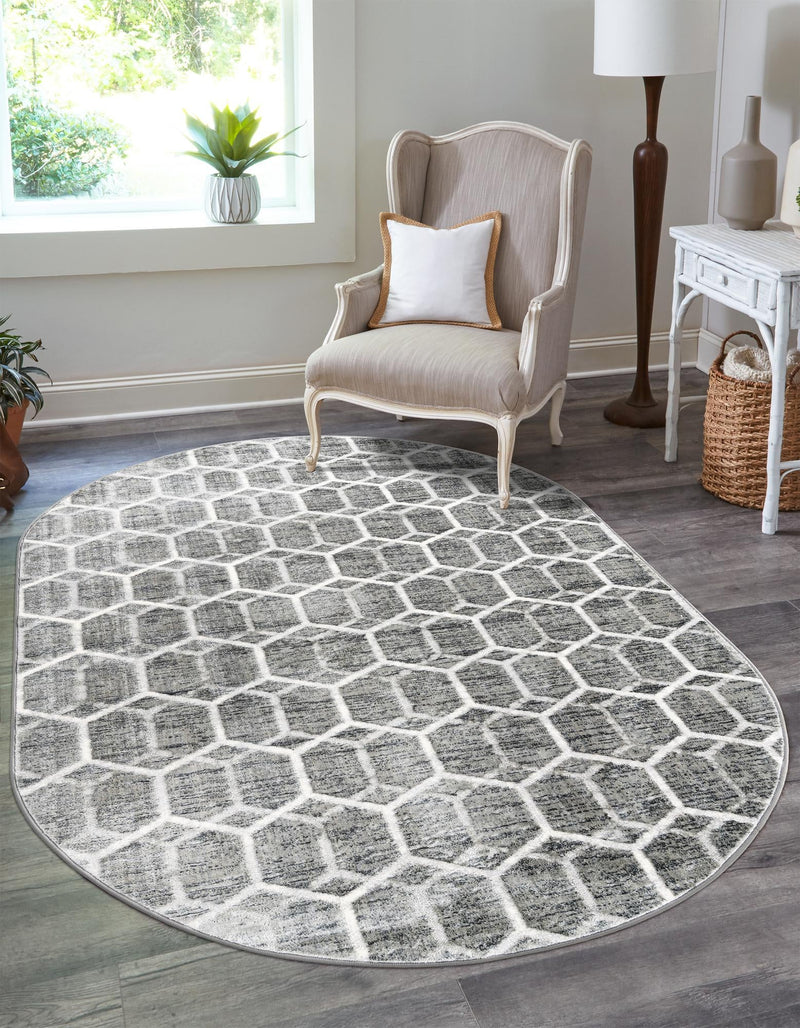 Garden Maze Retreat Collection Area Rug - Hedgegrove Oval Grey  lifestyle 75