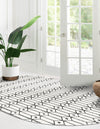 Garden Maze Retreat Collection Area Rug -  Mazeview Oval White  lifestyle 81