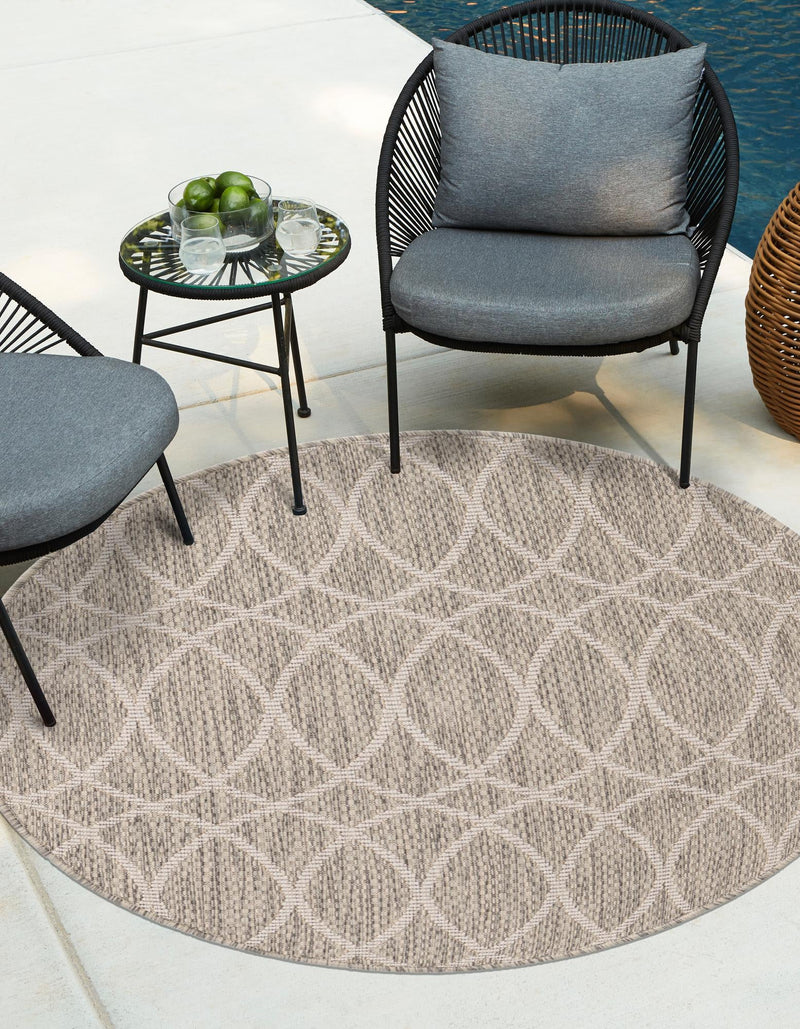 Garden Lattice Oasis Collection Area Rug -  Pavilion (Light Gray) Round Light Gray  lifestyle 0