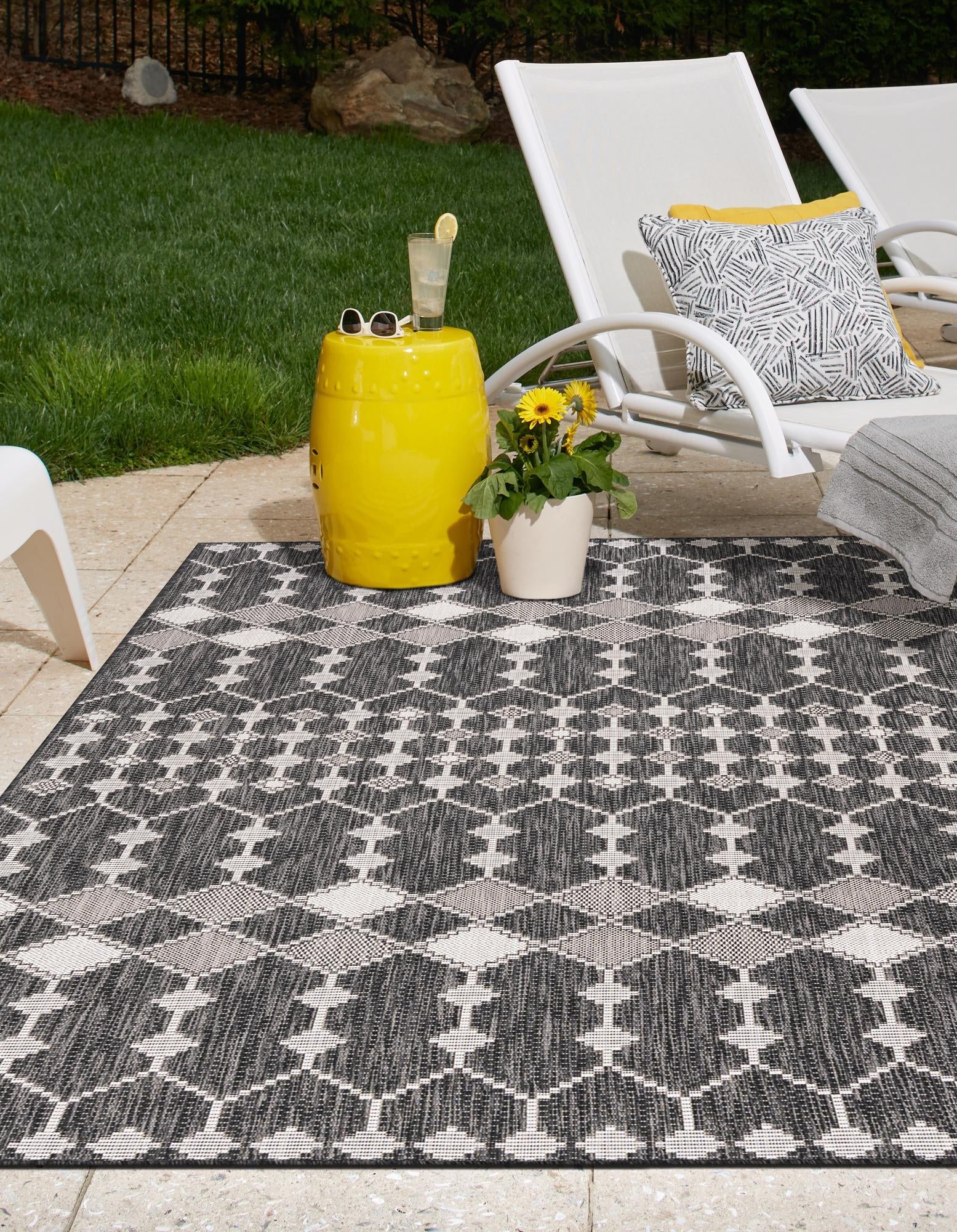 Seaside Lattice Collection Area Rug -  Veranda