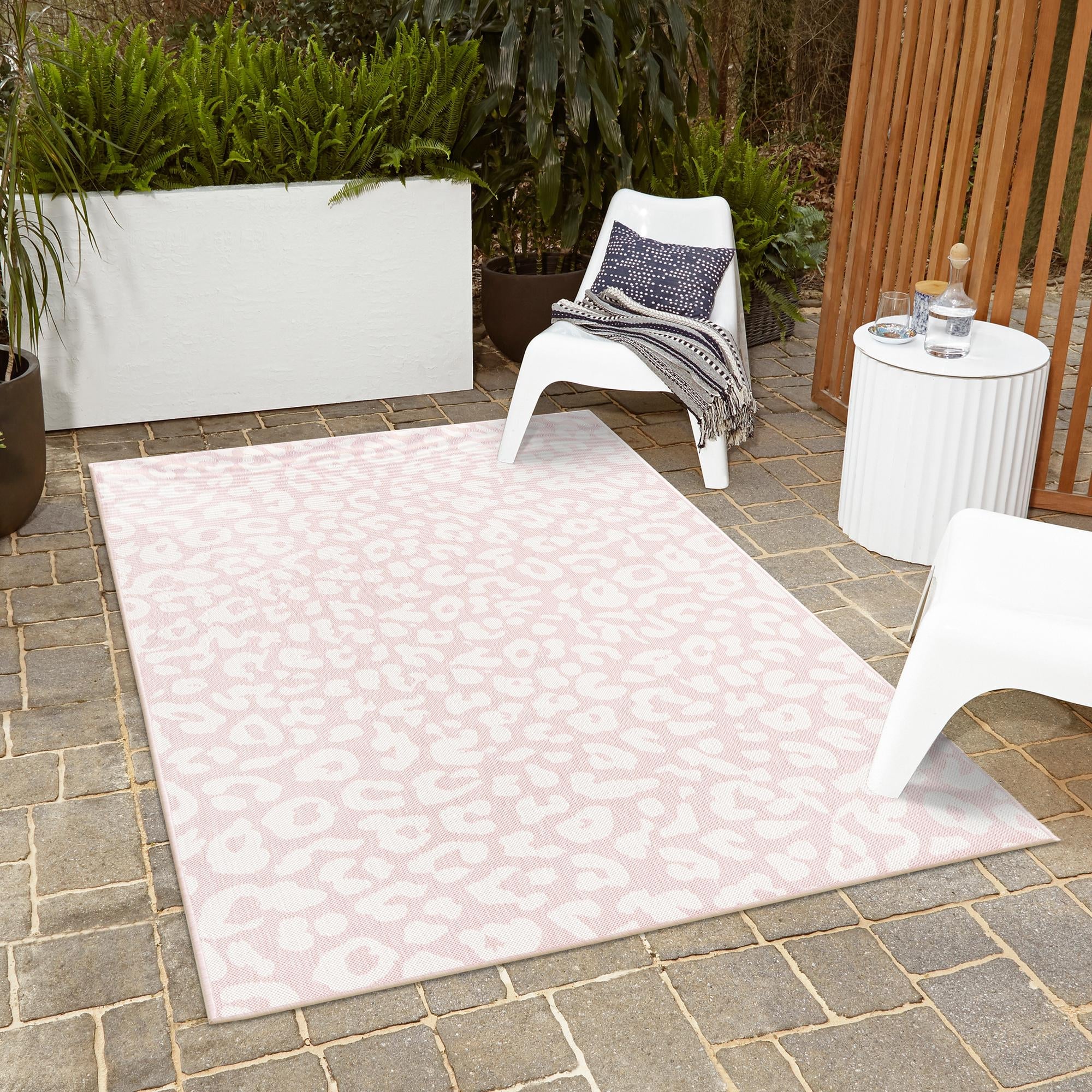 Savannah Escape Collection Area Rug -  Amazon (Pink Ivory)