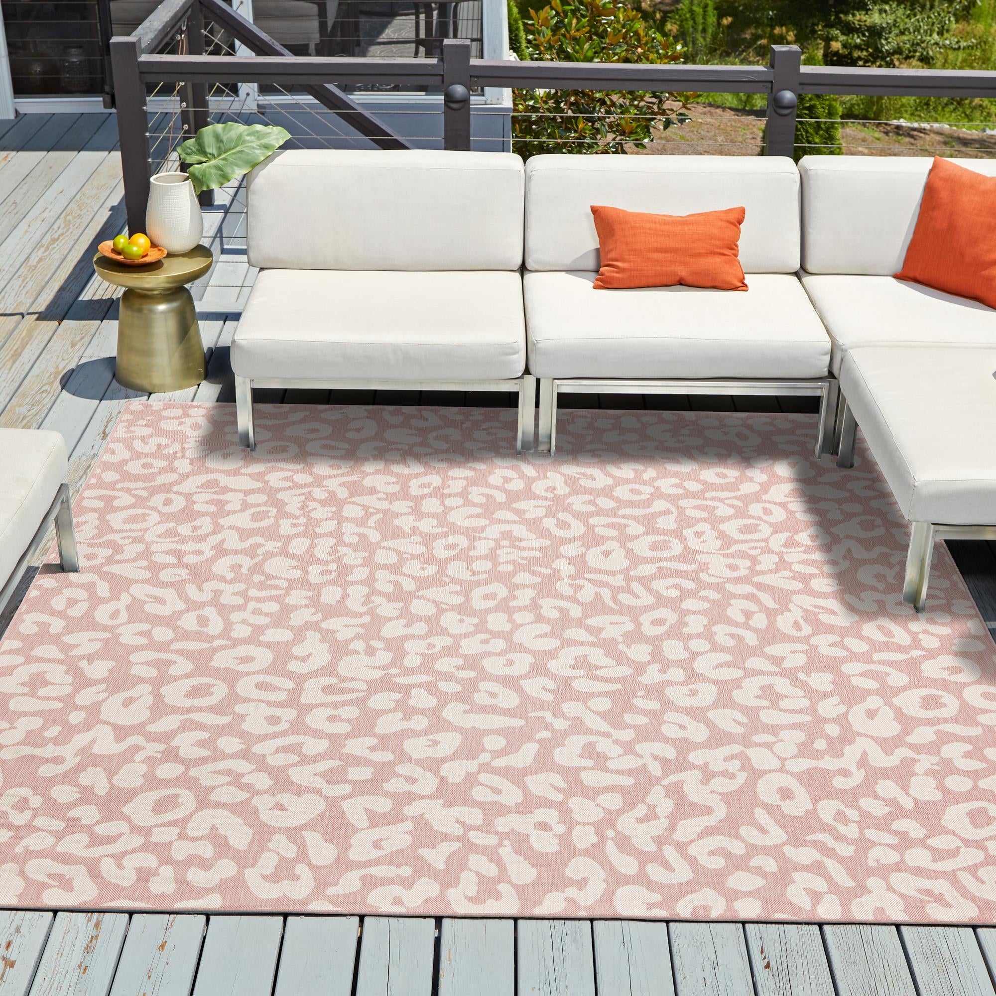 Savannah Escape Collection Area Rug -  Amazon (Pink Ivory)