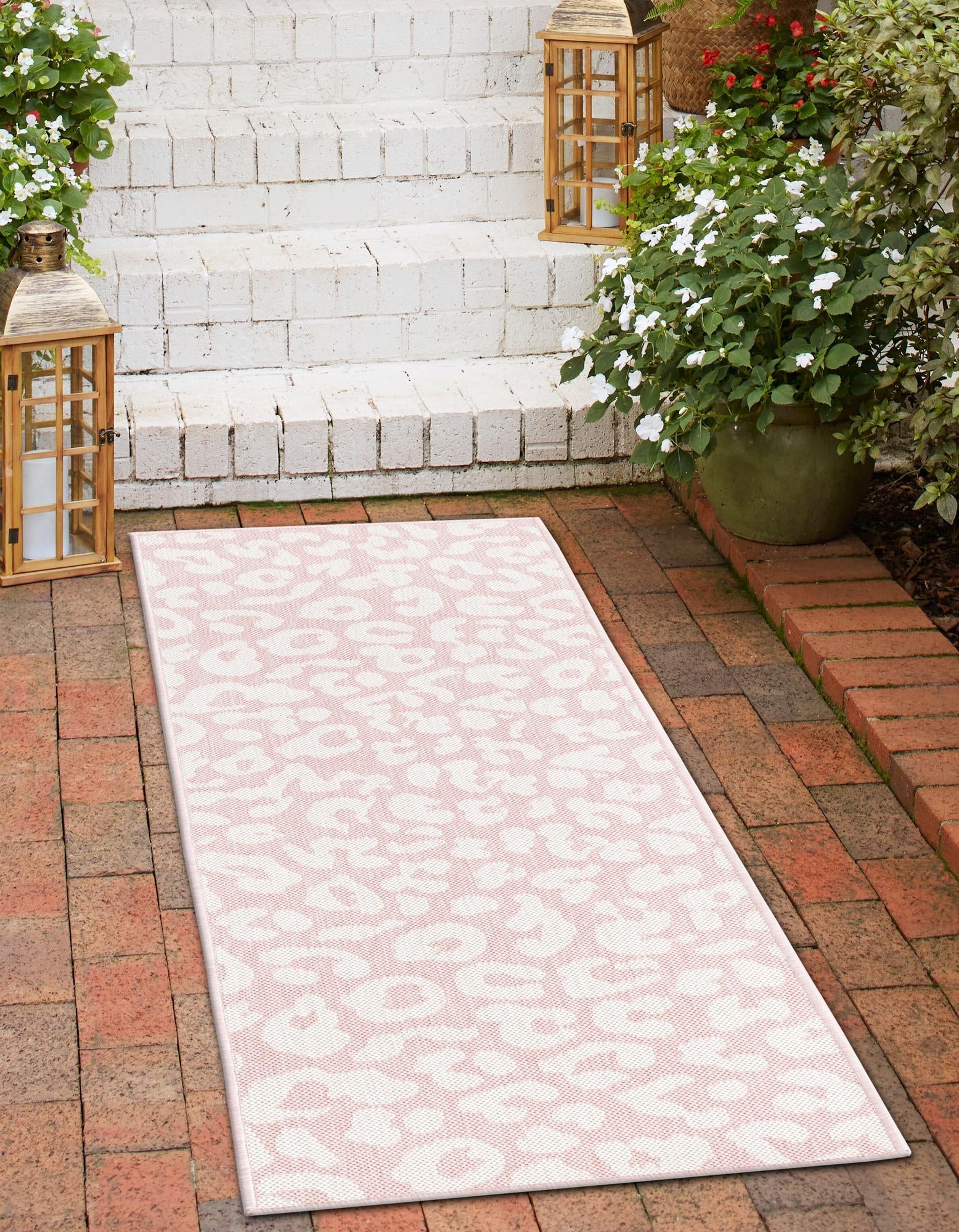 Savannah Escape Collection Area Rug -  Amazon (Pink Ivory)