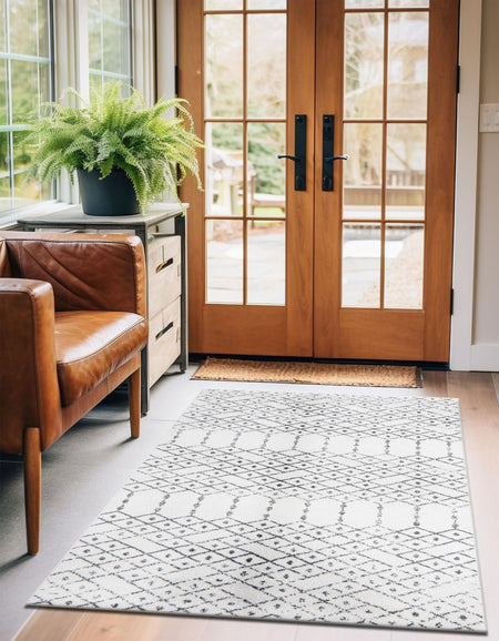 Marrakesh Lattice Collection Area Rug - Casablanca (Ivory Black)