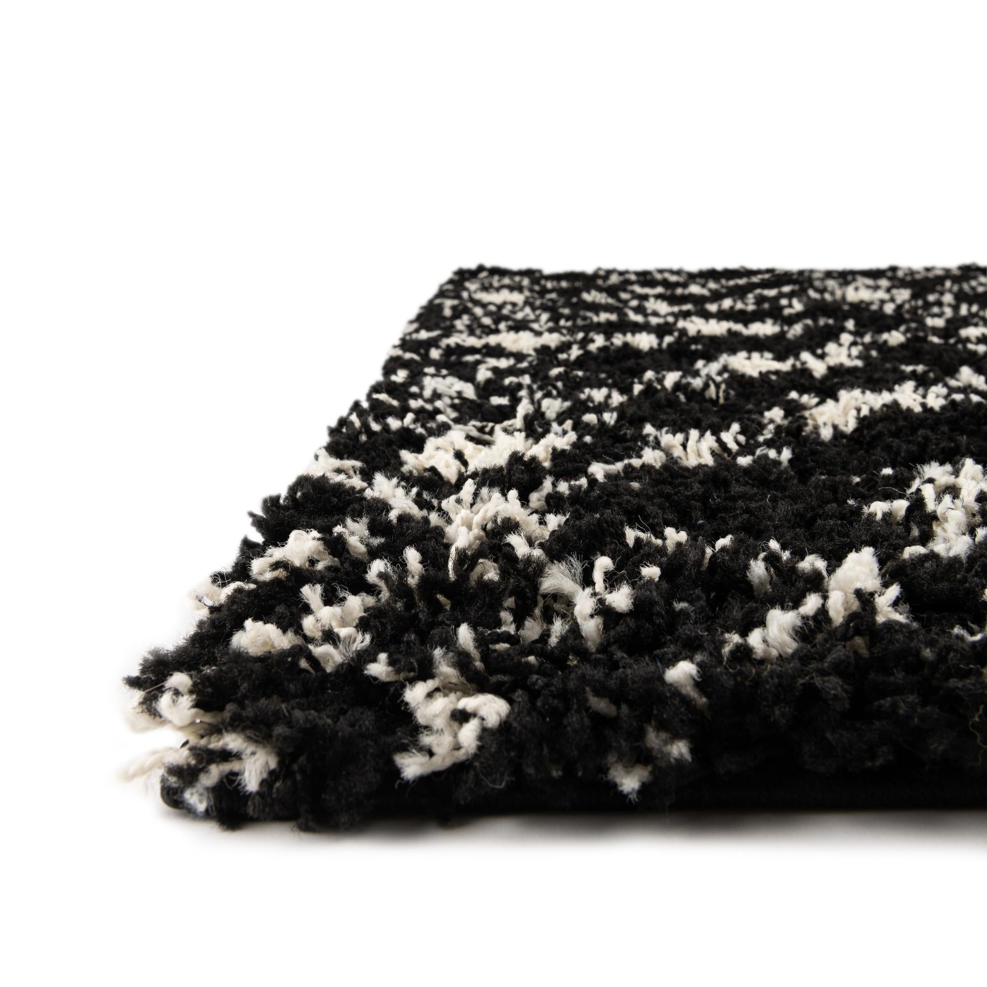 Berber Lattice Shag Collection Area Rug - Atlas (Black and White)