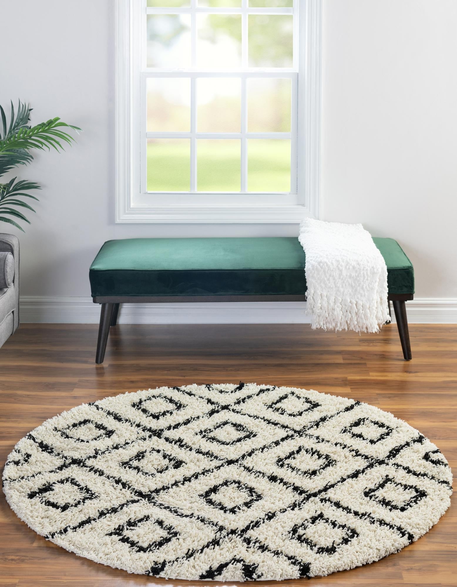 Trellis Haven Collection Area Rug - Soho (White and Black)