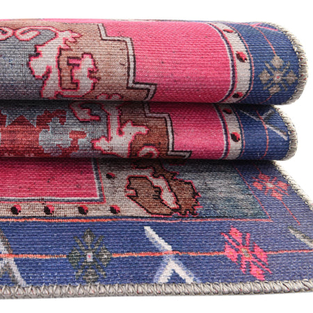 Heritage Elegance Collection Area Rug -  Winterthur (Fuchsia)