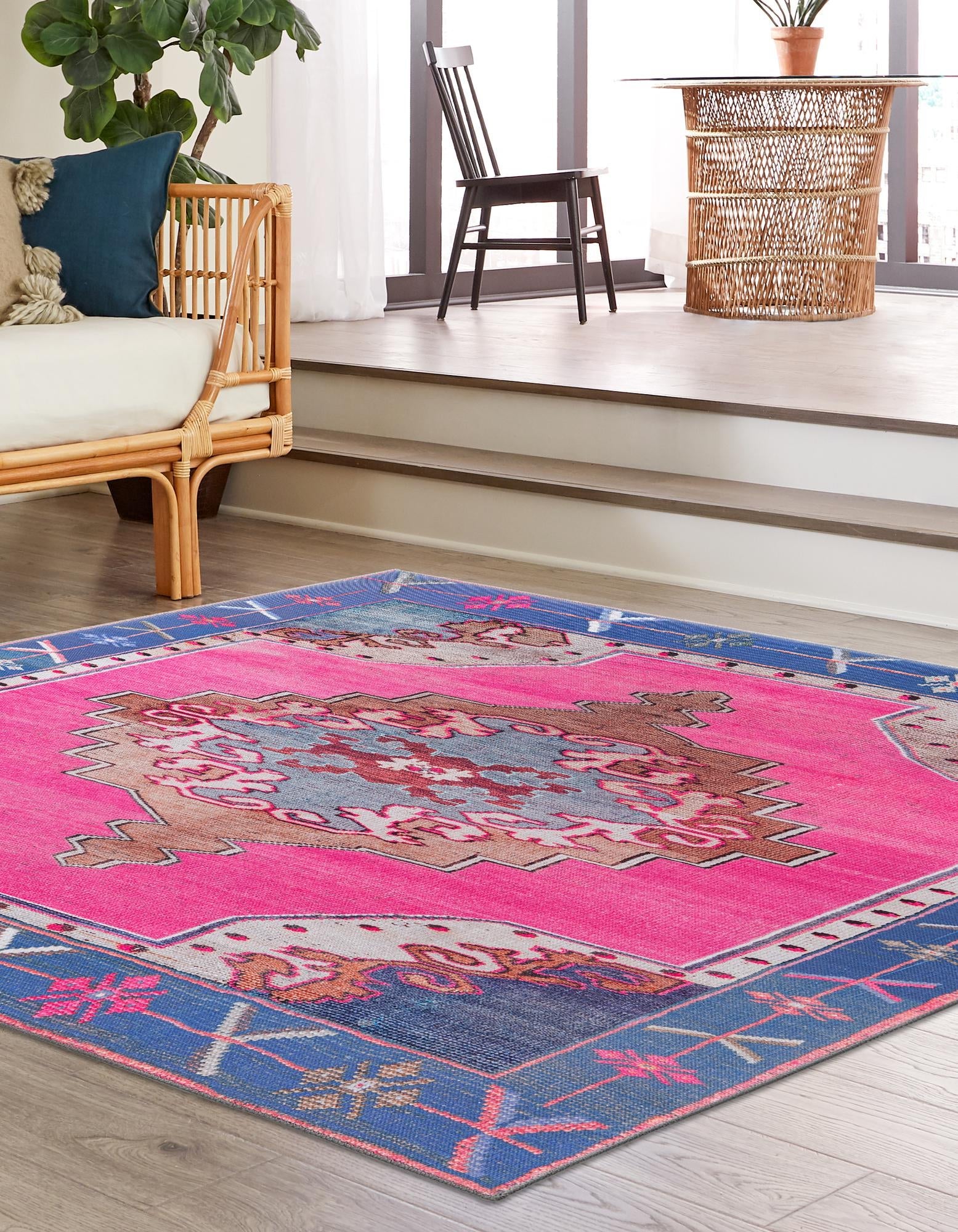 Heritage Elegance Collection Area Rug -  Winterthur (Fuchsia)