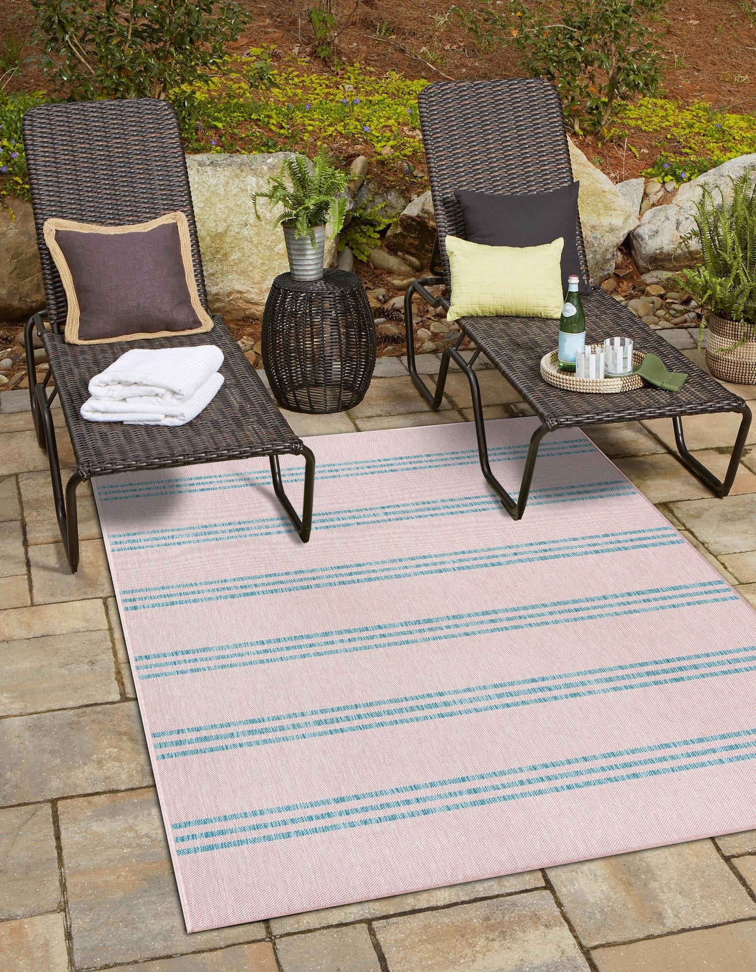 Urban Oasis Rugs Collection Area Rug -  District (Pink)