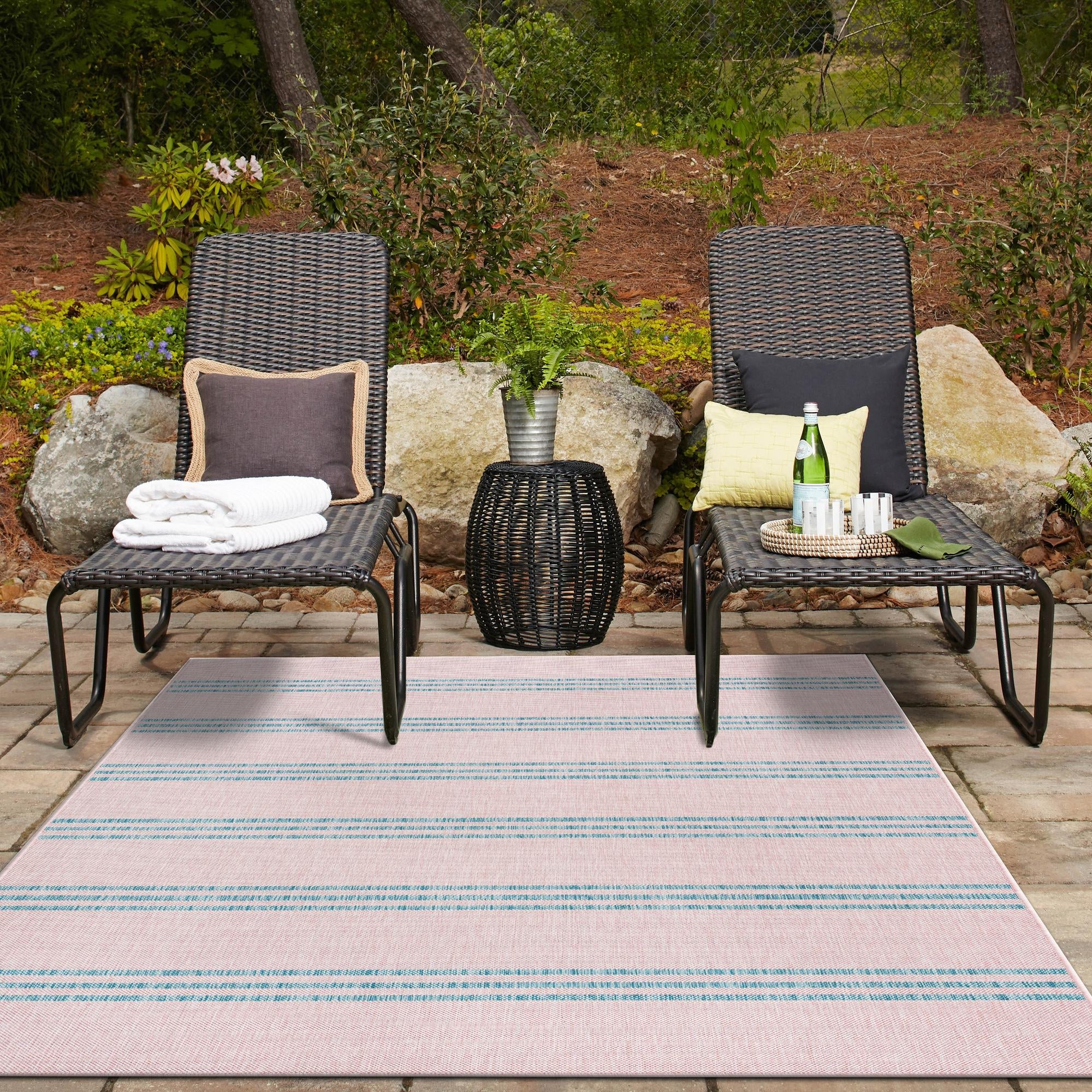 Urban Oasis Rugs Collection Area Rug -  District (Pink)