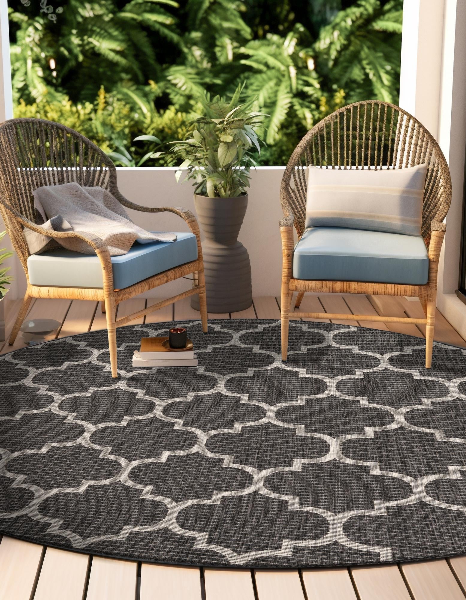 Seaside Lattice Collection Area Rug - Arbor (Black)