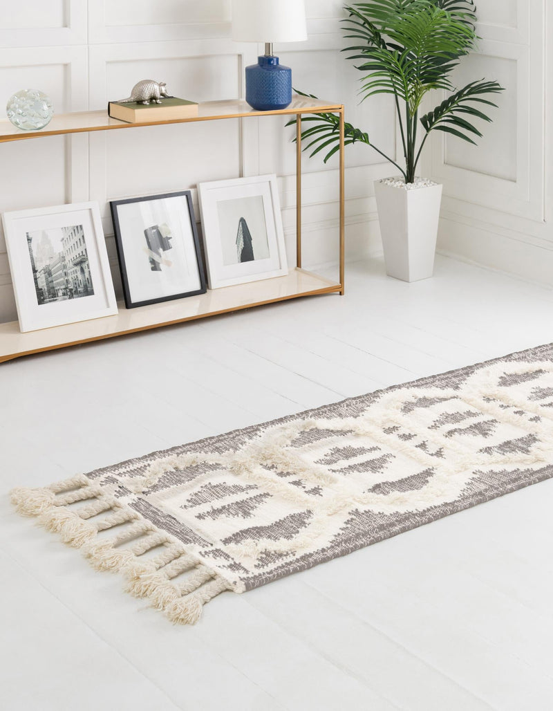 Sedona Sands Collection Area Rug - BellRock Runner Gray and White  lifestyle 151