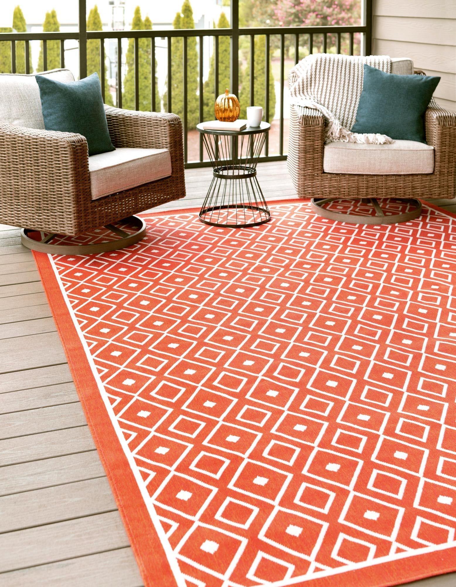 Seaside Lattice Collection Area Rug - Brighton