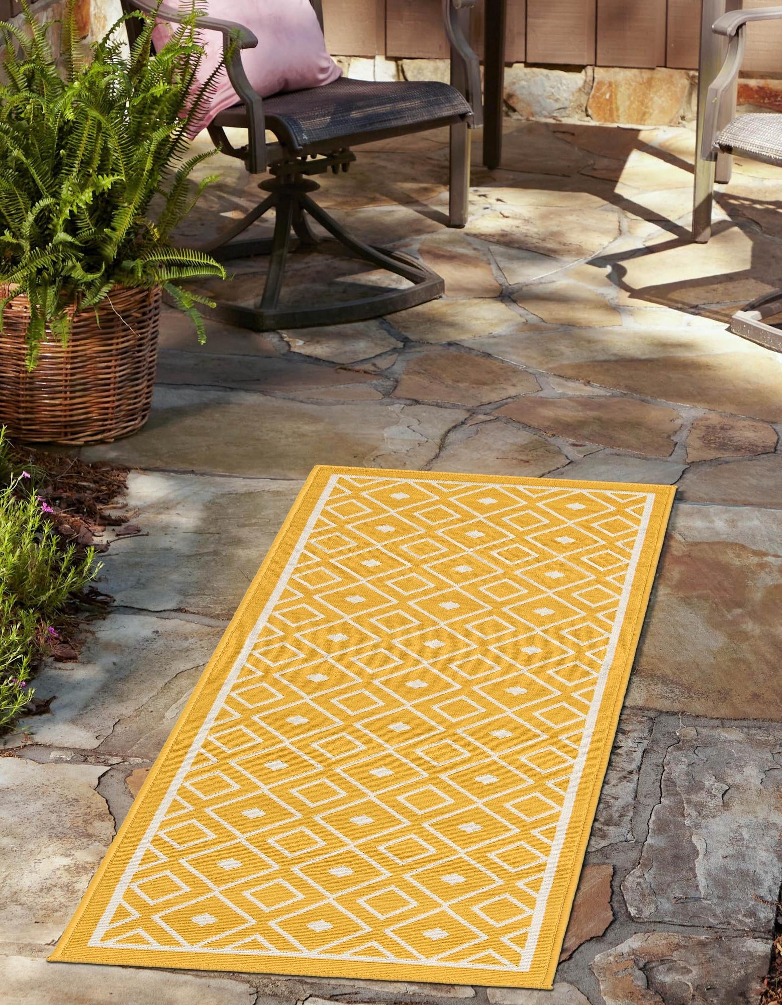 Seaside Lattice Collection Area Rug - Brighton