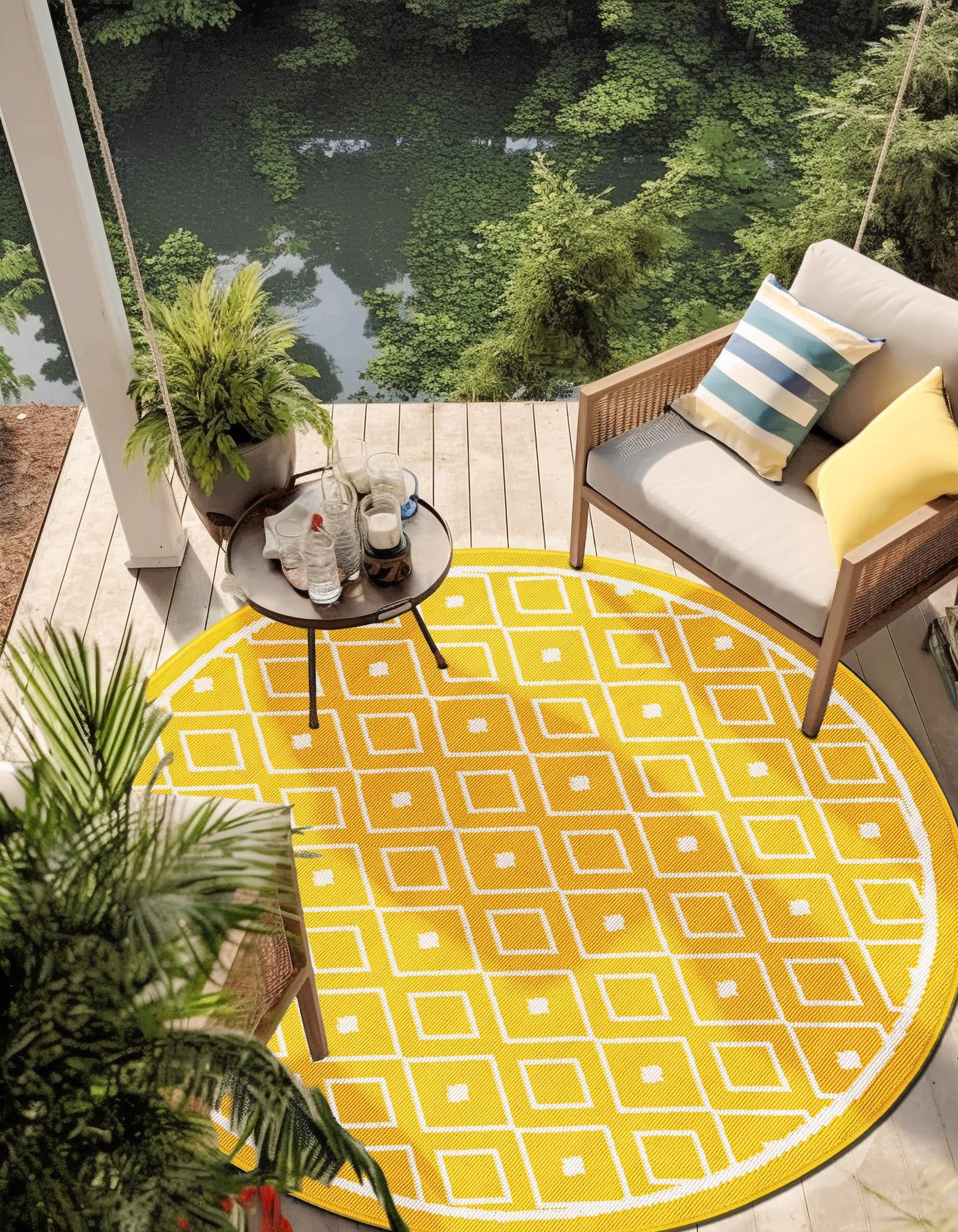 Seaside Lattice Collection Area Rug - Brighton