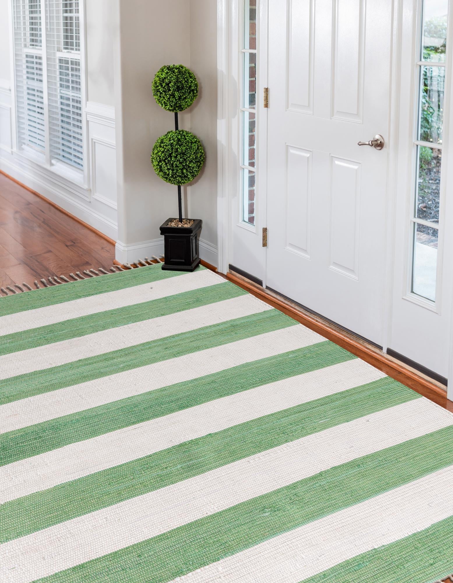 Tassel Trail Collection Area Rug - Pathway (Green and Ivory)