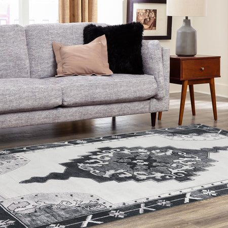 Heritage Elegance Collection Area Rug -  Winterthur (Black and White)