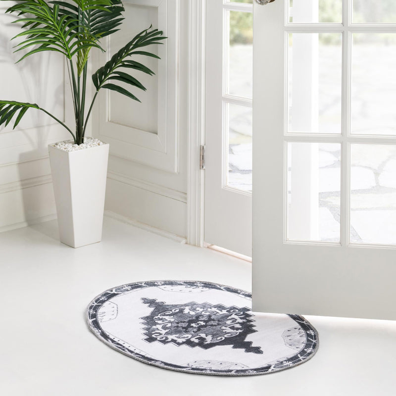 Heritage Elegance Collection Area Rug -  Winterthur (Black and White) Oval Black and White  lifestyle 75