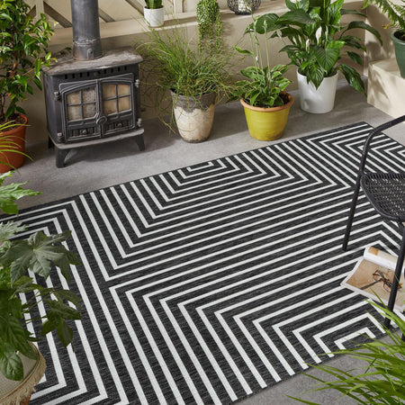 Urban Terrace Collection Area Rug -  Astoria (Black and White)