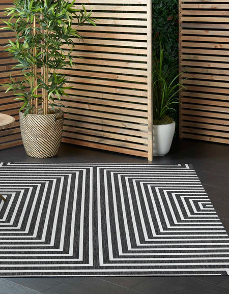 Urban Terrace Collection Area Rug -  Astoria (Black and White)